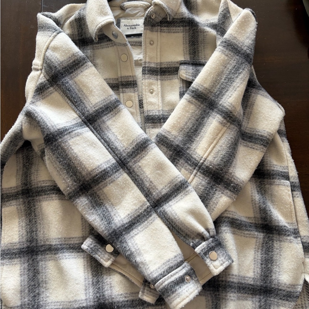 Abercrombie & Fitch Plaid Jacket in Black and Cream